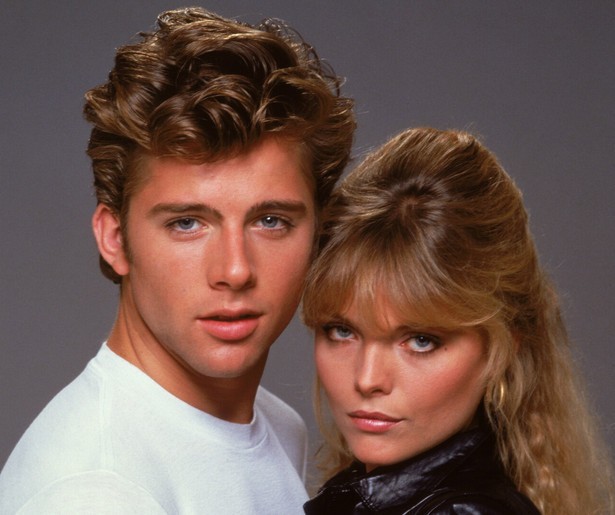 Maxwell Caulfield en Michelle Pfeifferin volgen John Travolta en Olivia Newton-John op in Grease 2