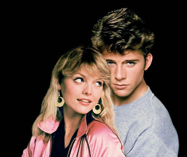 Michelle Pfeiffer steelt de show in Grease 2