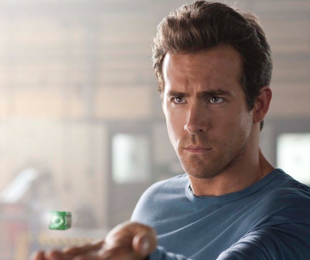 Ryan Reynolds moet de aarde redden in Green Lantern