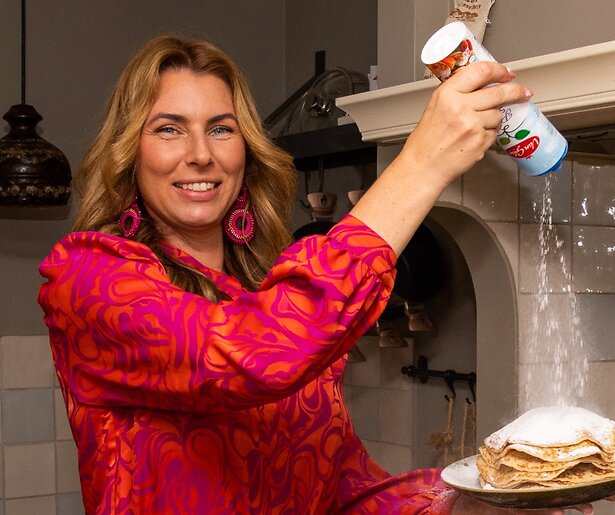 Urk-ster Greetje Hakvoort wil liefdesleven graag buiten de media houden