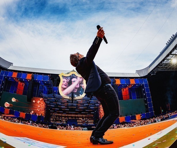 Meezingen met de grootste hits van Guus Meeuwis tijdens Groots met een Zachte G