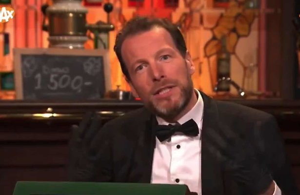 Herman van der Zandt doet een Ali B'tje in Met het Mes op Tafel