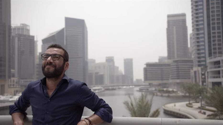 Van Dubai naar Vaals in Het geld van de sjeik