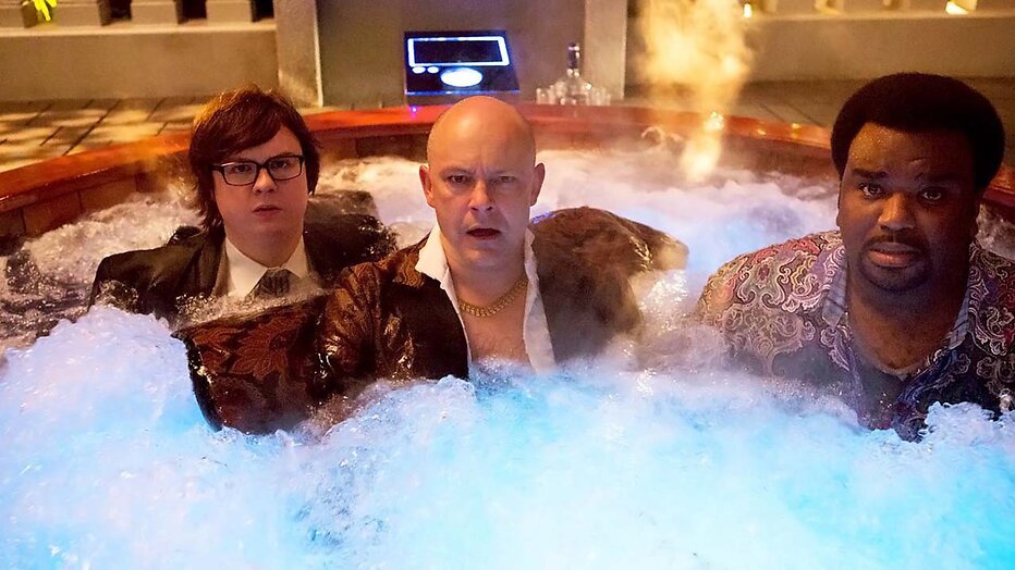 Clark Duke, Rob Corddry en Craig Robinson in Hot Tub Time Machine 2 Clark Duke, Rob Corddry en Craig Robinson in Hot Tub Time Machine 2