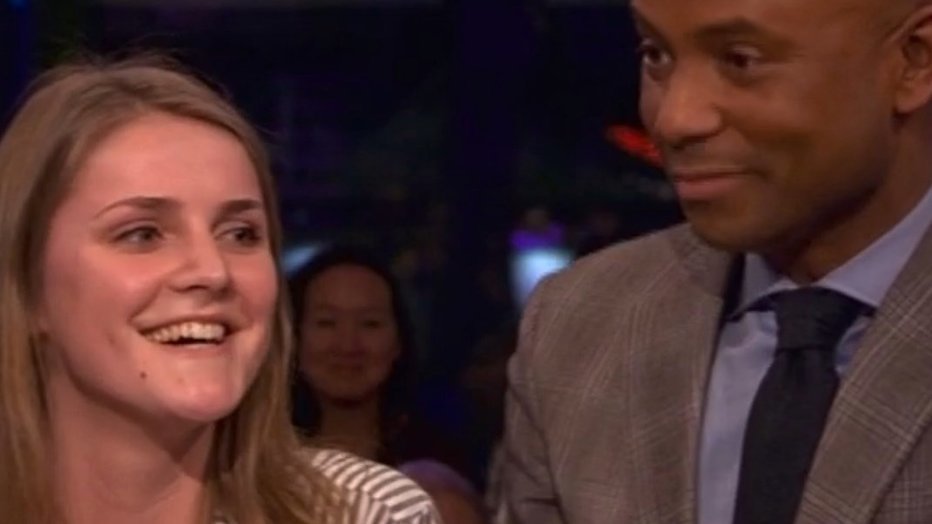 Studente Yvonne verbijstert Humberto, Art en Victor bij RTL Late Night Studente Yvonne verbijstert Humberto, Art en Victor bij RTL Late Night