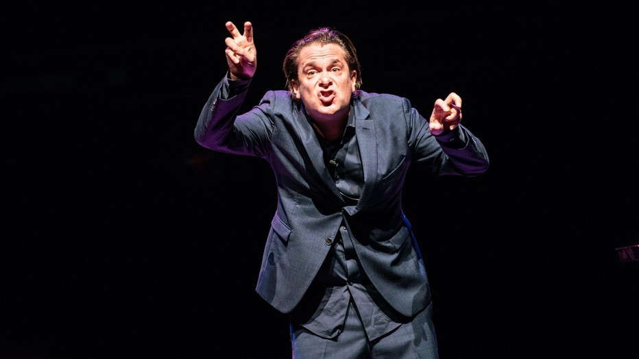 Hans Teeuwen in Nou Lekker Dan