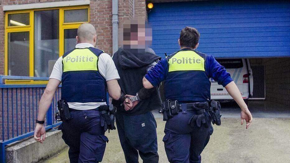 Journalist Eric Goens op interventie met Belgische politie Journalist Eric Goens op interventie met Belgische politie
