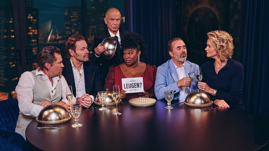 Deelnemers van Het Diner met gastheer Raymond Thiry