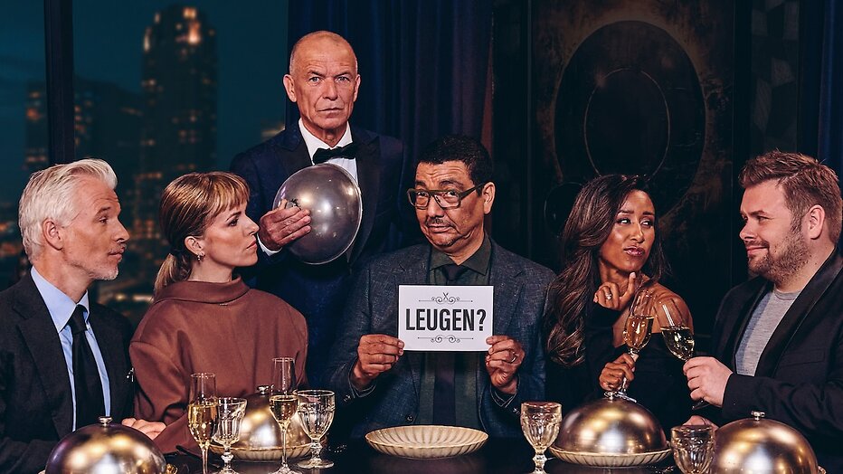 Arno Kantelberg, Josje Huisman, Jörgen Raymann, Airen Mylene en Thomas van Groningen in Het Diner