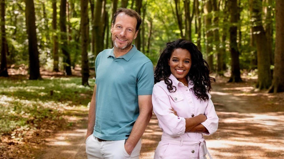 Herman van der Zandt en Sosha Duysker voor Het Gevoel van de Vierdaagse Herman van der Zandt en Sosha Duysker voor Het Gevoel van de Vierdaagse