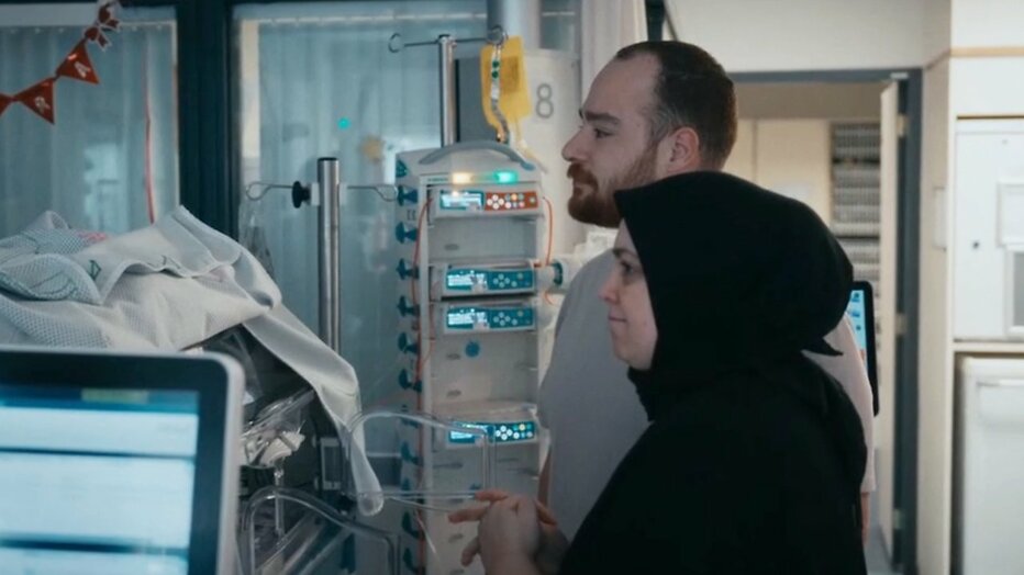 Ouders van Sara in Het Kinderziekenhuis