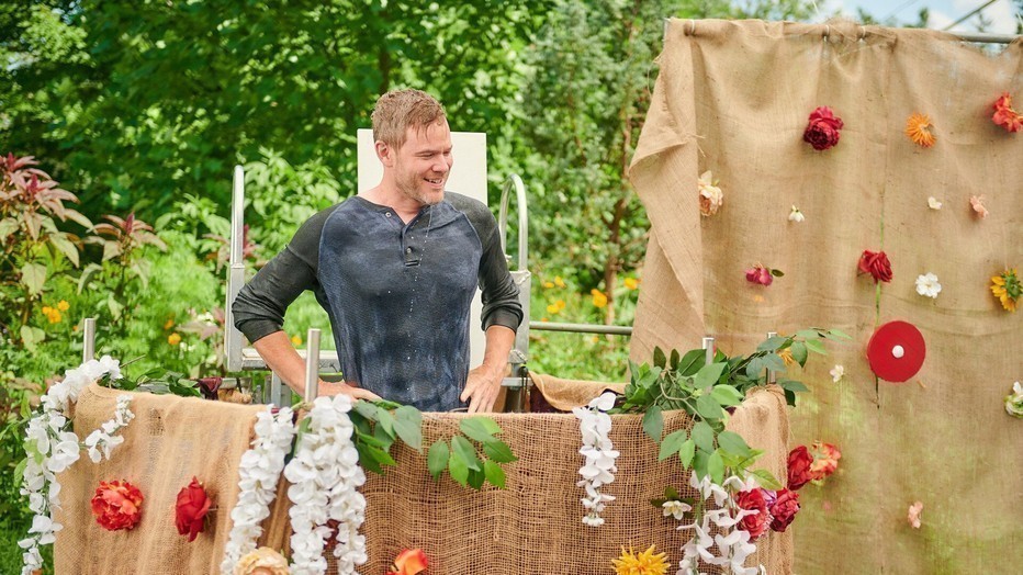 Aaron Ashmore in How to Find Forever