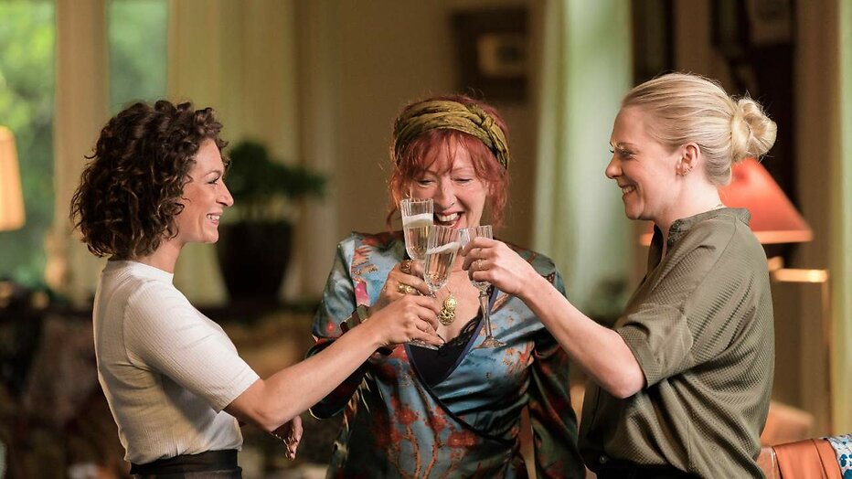 Eva van de Wijdeven, Loes Luca en Jelka van Houten