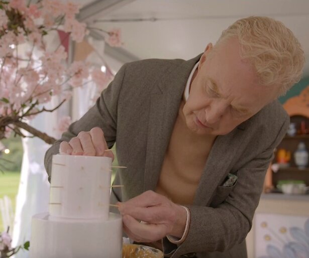 André van Duin bakt mee in Heel Holland Bakt