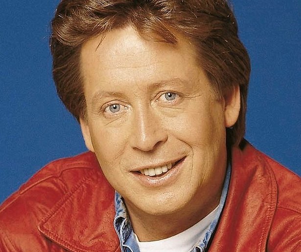 Hans Kazàn tovert zichzelf weer op tv