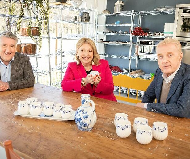 De bakkers gaan aan de slag met chocolade