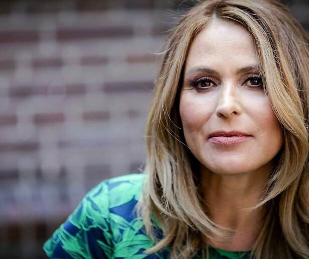 Heleen van Royen verschijnt met blauw oog op tv