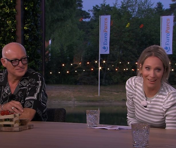 Hélène Hendriks maakt uitglijder in De Oranjezomer