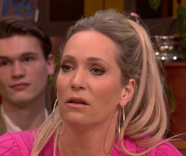 De Oranjezondag bespreekt commotie Victor Reinier: 'Contract werd toch niet verlengd?'