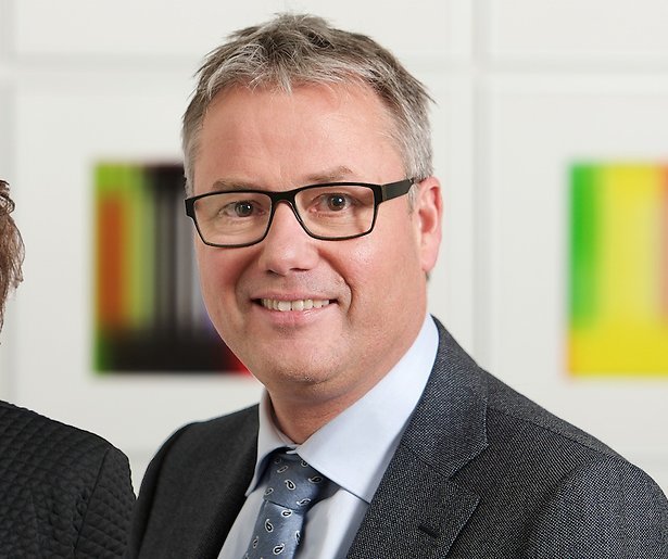 NPO-baas Henk Hagoort vertrekt bij publieke omroep