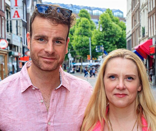 Henry van Loon vraagt Jelka van Houten ten huwelijk