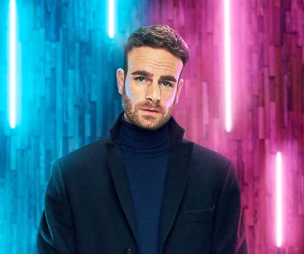 Henry van Loon presenteert The Roast of Hans Klok