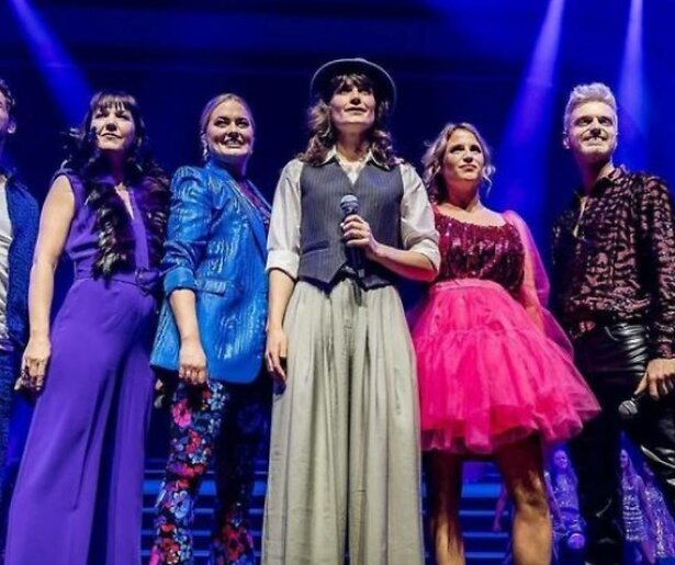 Cast Het Huis Anubis zet Het Sportpaleis op z'n kop