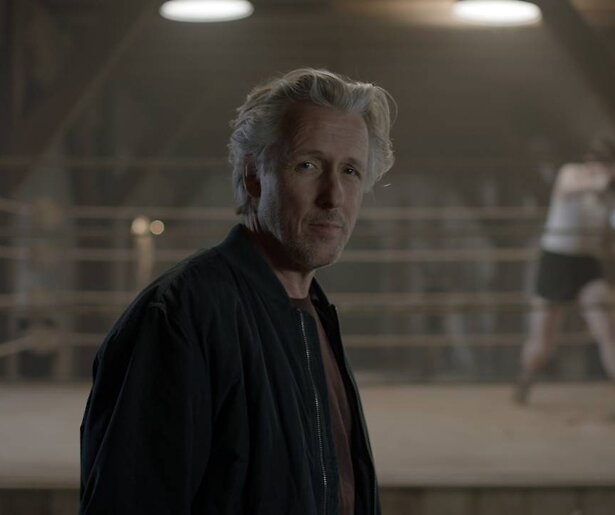 Verteller Daan Schuurmans geraakt door schrijnende details in Het Verhaal van Nederland