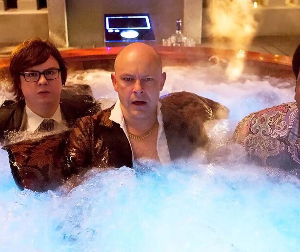 Rob Corddry, Craig Robinson en Clark Duke gaan weer tijdreizen in Hot Tub Time Machine 2