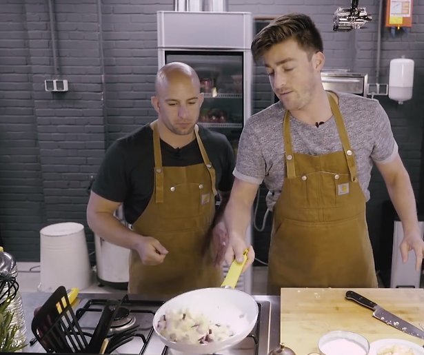 Videosnack: Een snelle hap met Hugo Kennis en Jay Jay Boske