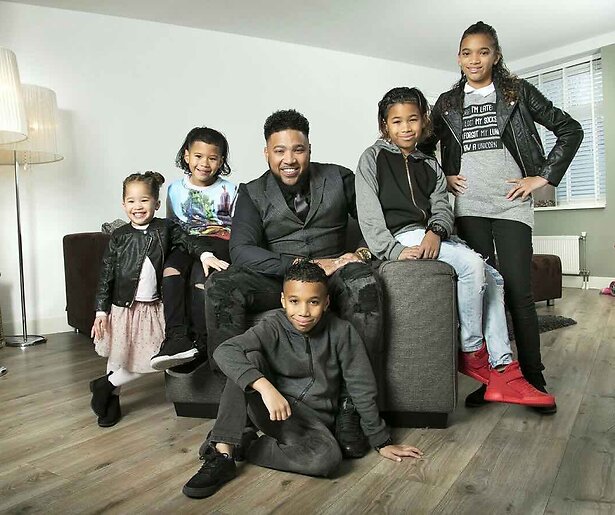 Papa Jay krijgt ernstig auto-ongeluk