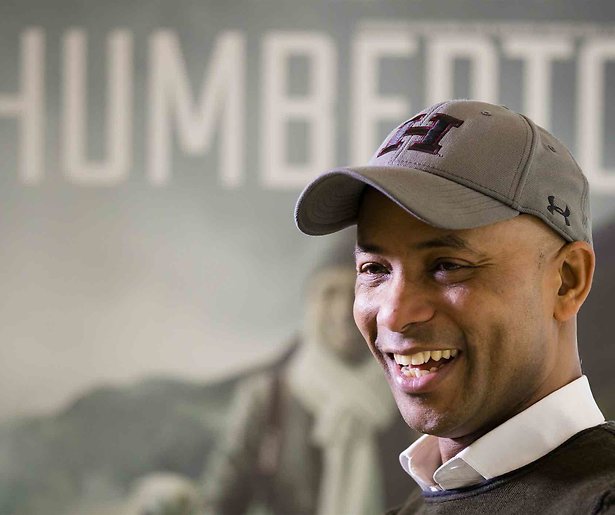 Humberto Tan krijgt lintje voor goede doelenwerk