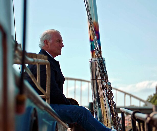 Huub Stapel van start met reportageserie Langs de IJssel