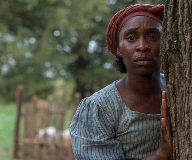 Cynthia Erivo helpt tot slaaf gemaakten ontsnappen in Harriet