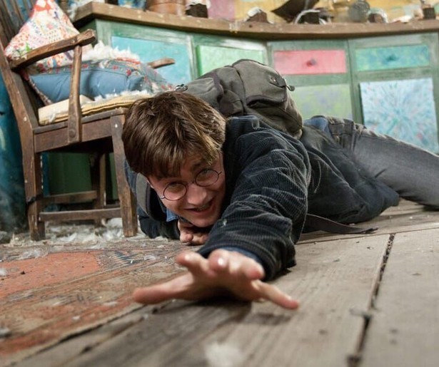 Daniel Radcliffe begint aan zijn laatste missie in Harry Potter and the Deathly Hallows - Part 1