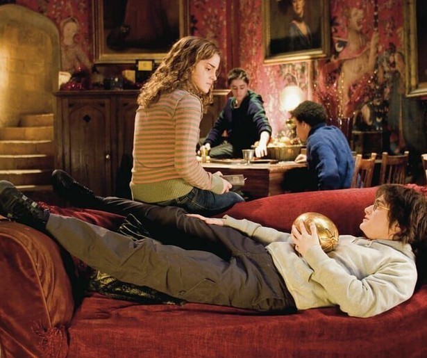 Daniel Radcliffe waagt zich aan een paar gevaarlijke opdrachten in Harry Potter and the Goblet of Fire