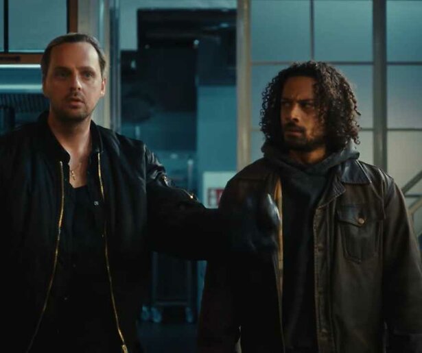 De Telefilm Een Best Wel Heftige Date zit vol met bekende gezichten