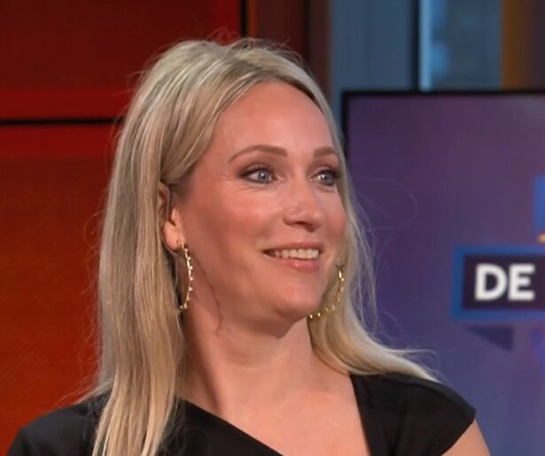 Hélène Hendriks bespreekt de ontwikkelingen rond de Olympische Spelen met nieuwe gasten