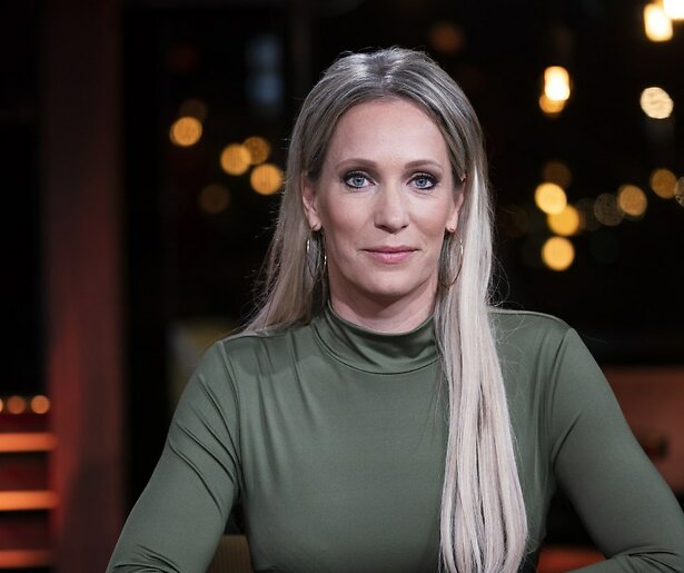 Hélène Hendriks neemt met 'haar' De Oranjezomer het stokje over van Vandaag Inside
