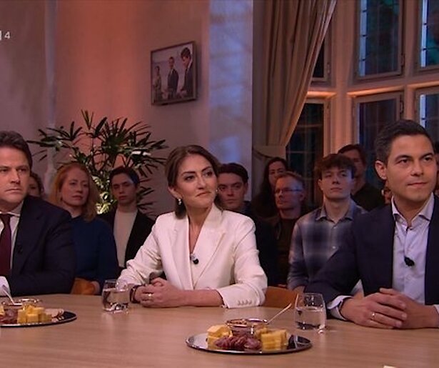 De TV van gisteren: 'eindelijk' een tafel in RTL Tonight-special, maar kijkers hekelen Beau en Leonie
