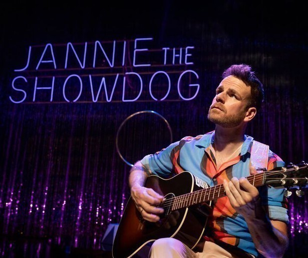 Henry van Loon vertelt openhartig over zijn gezin in tv-registratie Jannie the Showdog