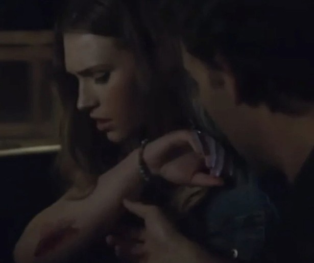 Een geheim van haar vriendje is erg gevaarlijk in Her Deadly Boyfriend