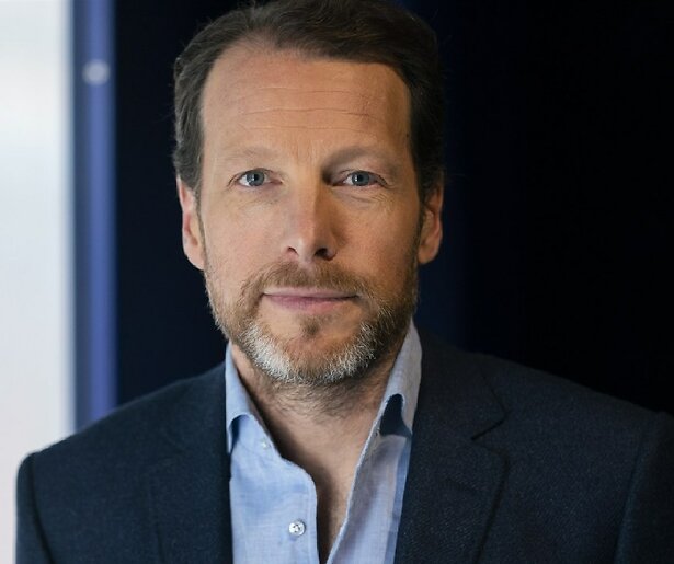 Herman van der Zandt brengt in Uit het Leven een laatste groet aan de overledenen uit 2023