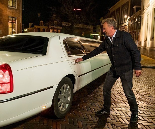 Bert van Leeuwen probeert in Het Familiediner de relatie tussen opa Henk en zijn kinderen te herstellen