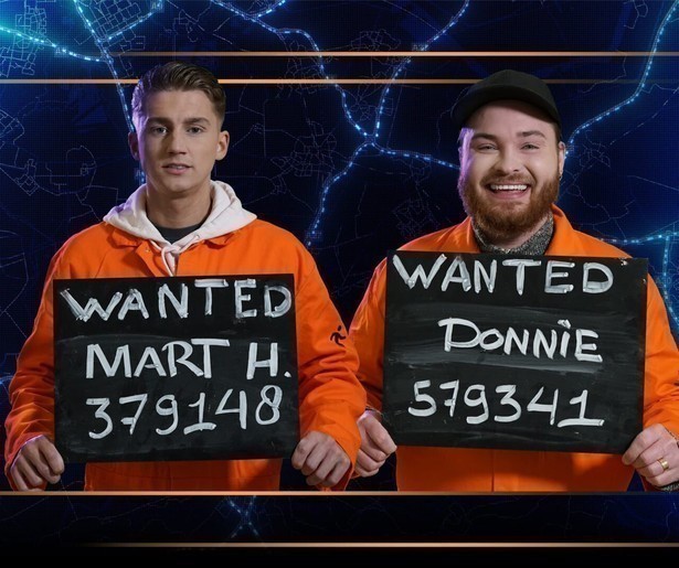 Mart Hoogkamer en Donnie krijgen hulp van De Frogers in Het Jachtseizoen