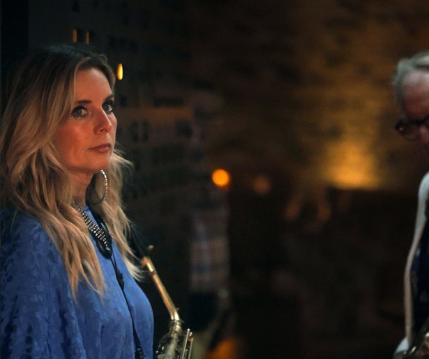 De strijd van saxofoniste Candy Dulfer in beeld