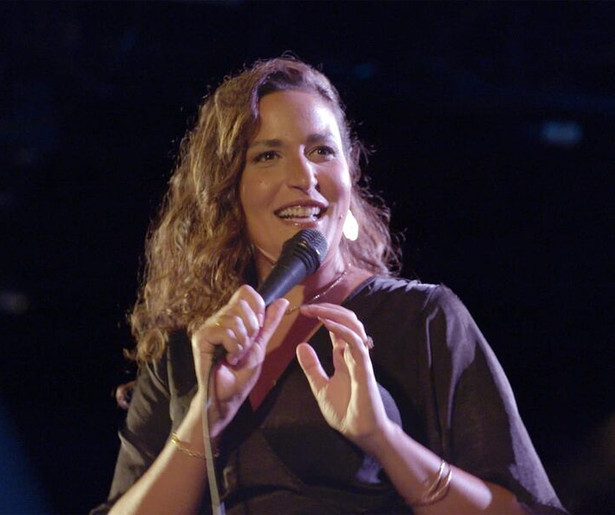 Noam Shuster-Eliassi neemt met humor afstand van haar idealen in Het Uur van de Wolf-docu Coexistence, My Ass!