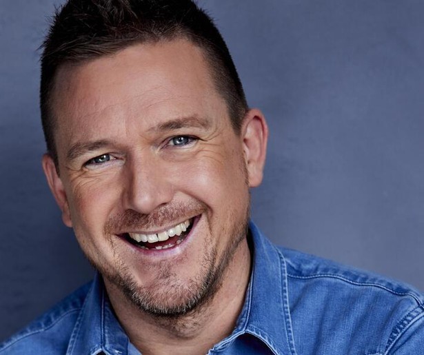Nieuwe dagelijkse talkshow HLF8 met Johnny de Mol