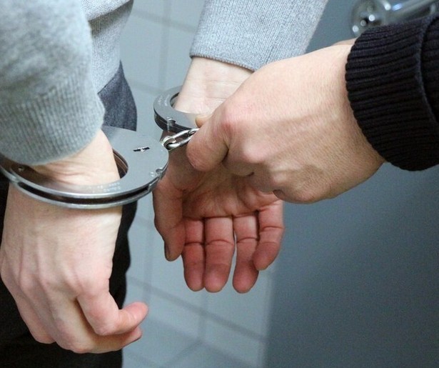 Lachgas en een achtervolging in Handhavers & Overtreders