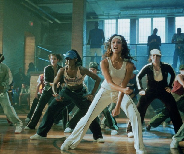 Jessica Alba danst erop los in Honey